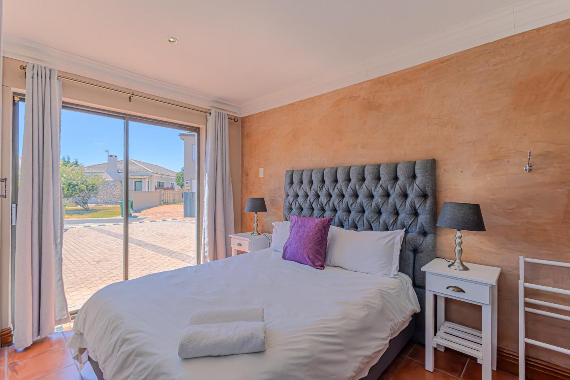 Holiday Guest House Langebaan Buitenkant foto