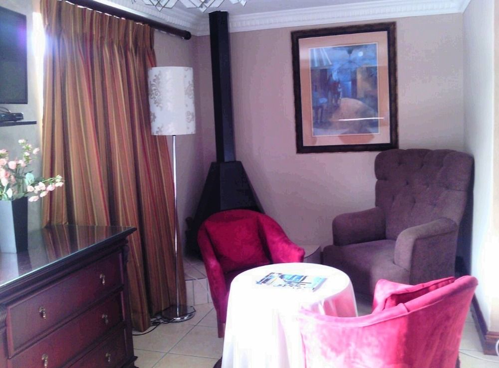 Holiday Guest House Langebaan Buitenkant foto